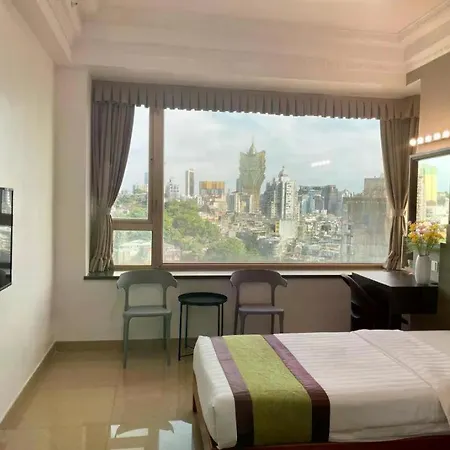 Grand Harbour Hotel
