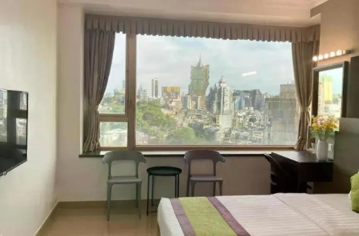 Grand Harbour Hotel