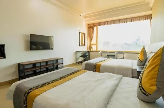 Hotel Grand Harbour