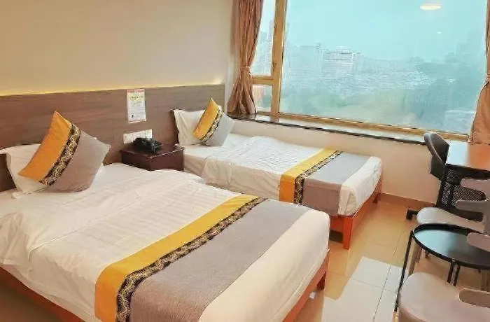 Grand Harbour Hotel