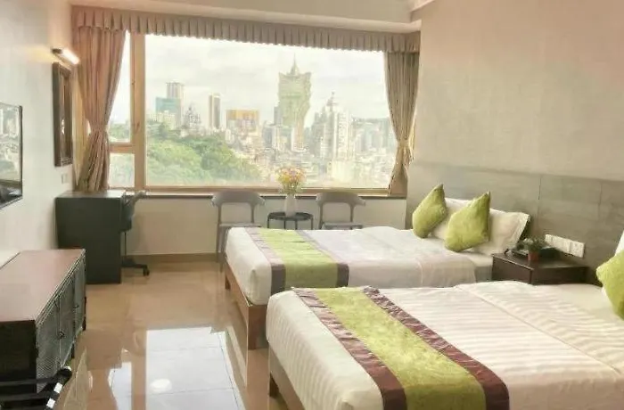 Grand Harbour Hotel